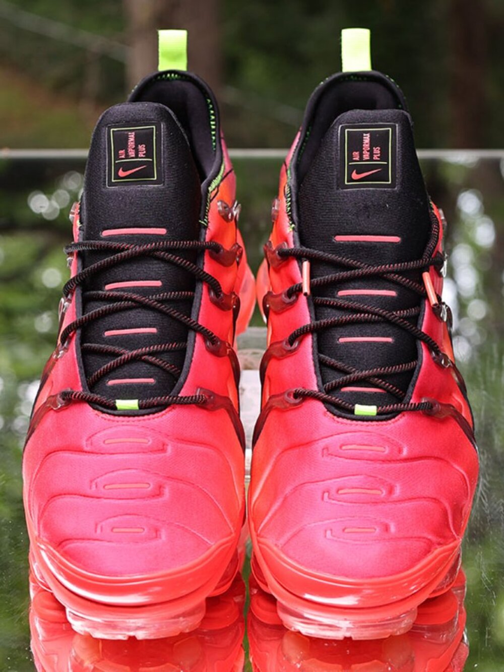 Nike Air Vapormax Plus Laser Crimson - Picture 9 of 15